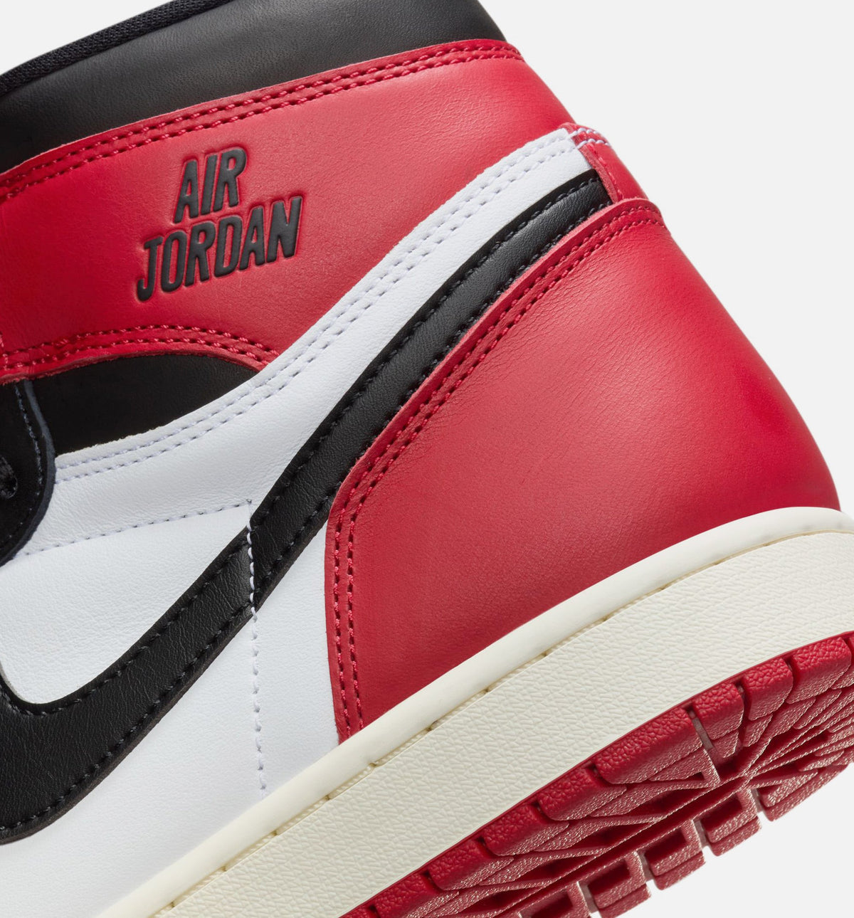 Air Jordan 1 Retro High OG Men's Sneakers – Black Toe