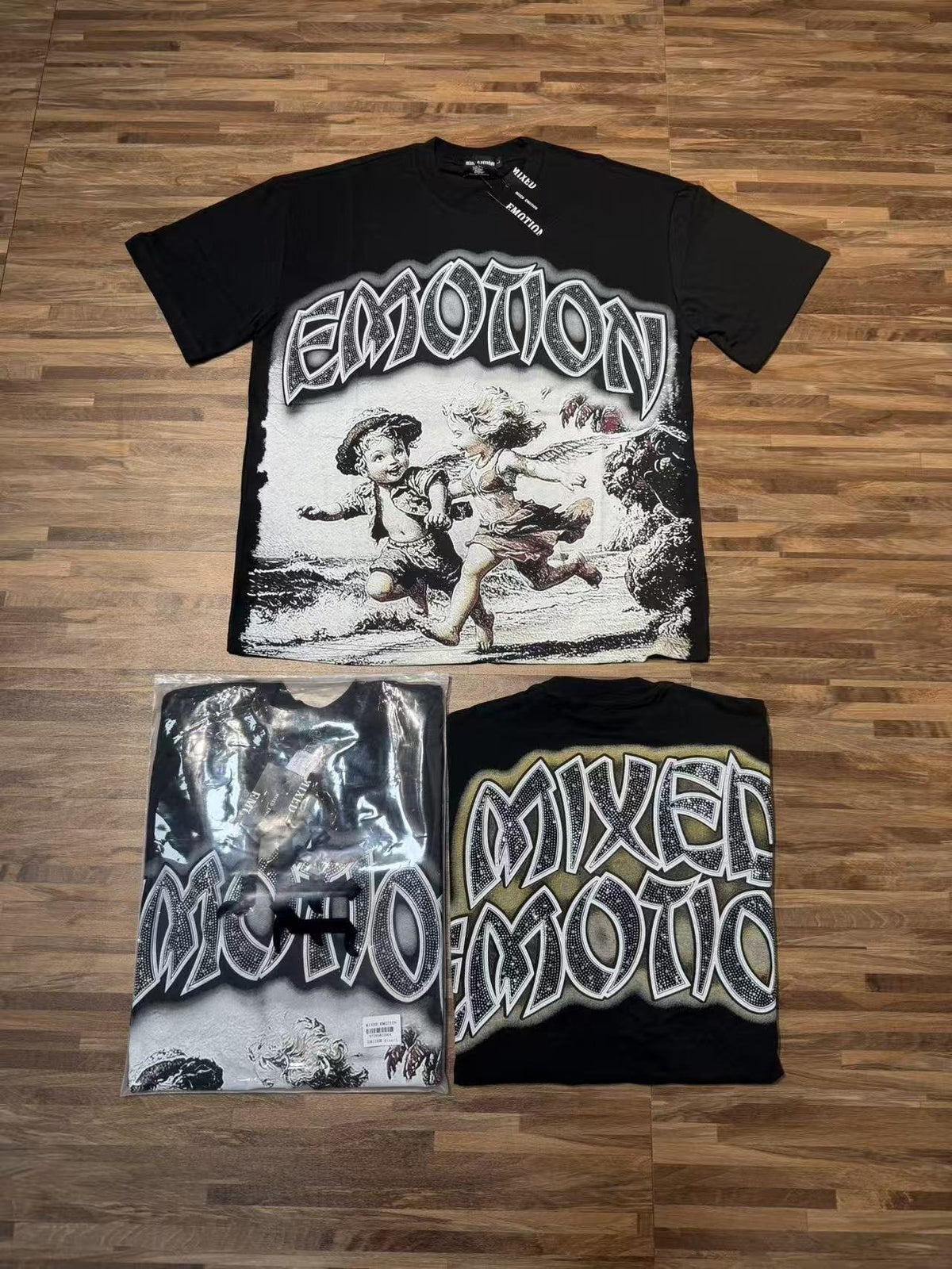 MIXED EMOTION Angel Beach Graphic T-Shirt