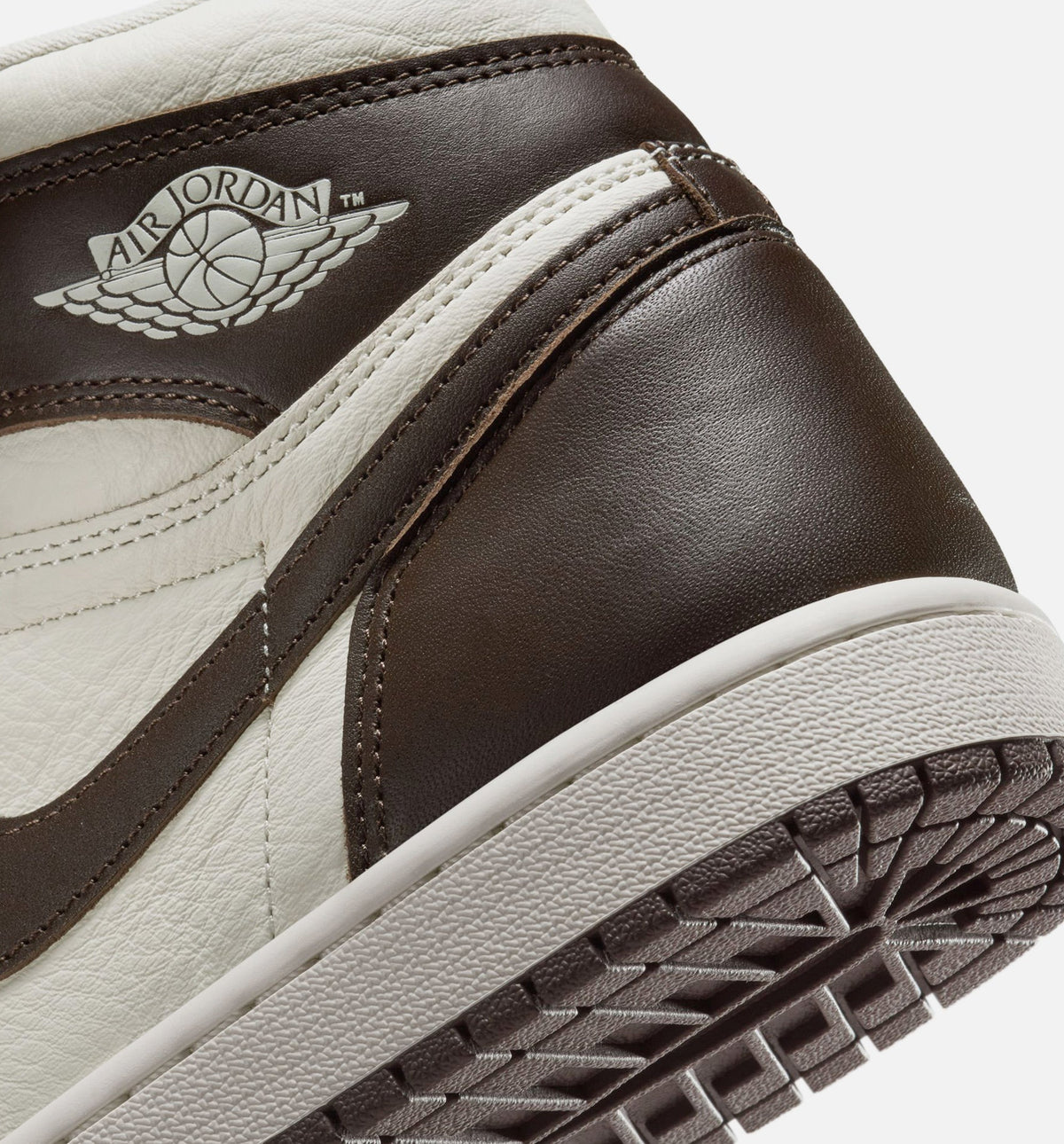 Air Jordan 1 Retro High OG Women's Sneakers – Baroque Brown