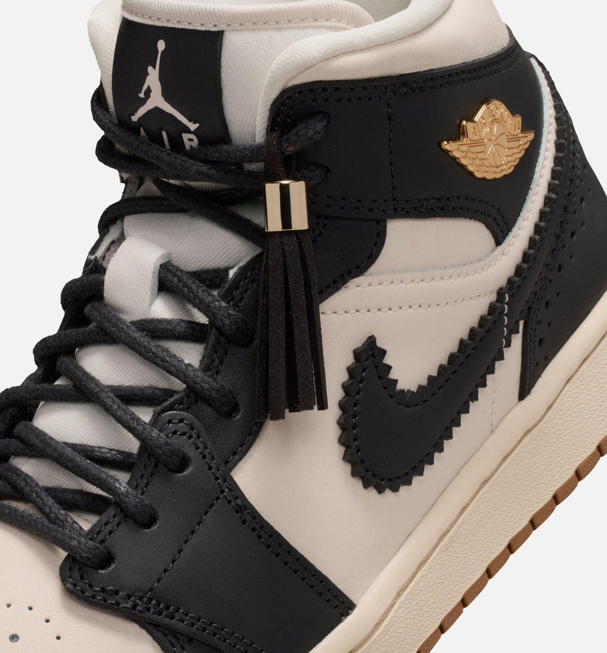 Air Jordan 1 Mid SE Women's Sneakers – Off-Noir/Chalk